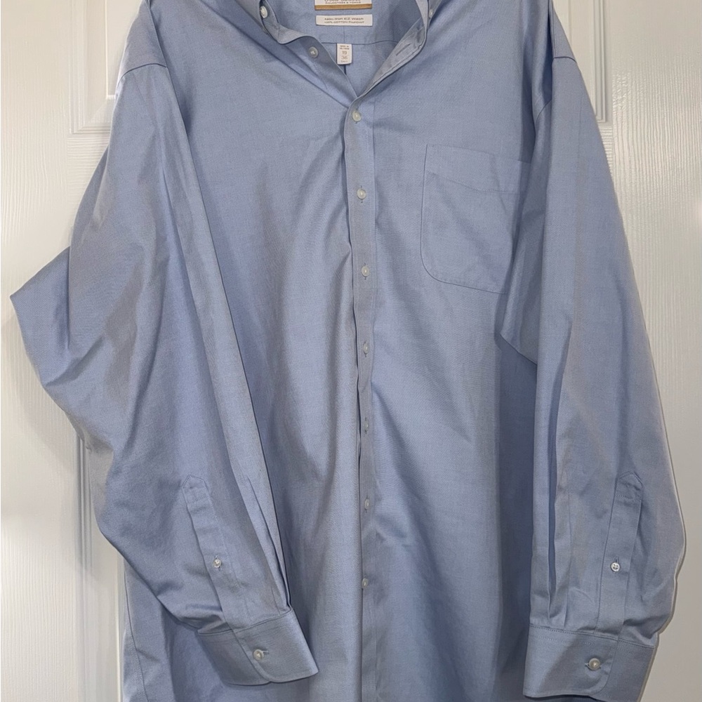 Gold Label Roundtree & Yorke Light Blue Dress Shirt